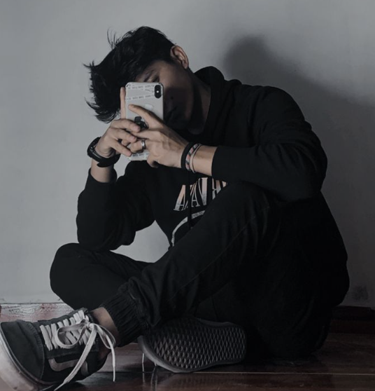 <em><strong>Chris R</strong></em>